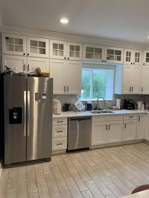 4310 Jackson Dr, Jackson, WI 53037