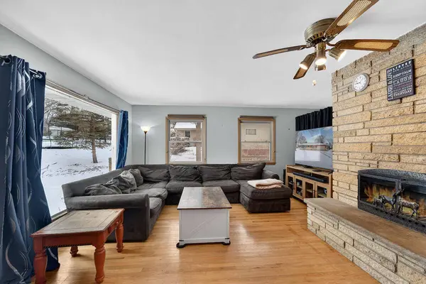 1150 Parkway Dr, Brookfield, WI 53005
