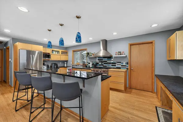 1150 Parkway Dr, Brookfield, WI 53005