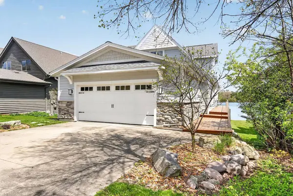 5704 W Lake Dr, West Bend, WI 53095
