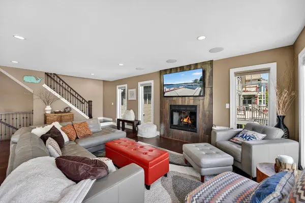 5704 W Lake Dr, West Bend, WI 53095