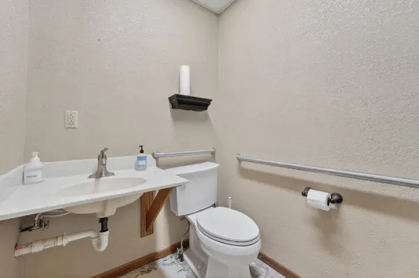 533 S Main 533A St, West Bend, WI 53095