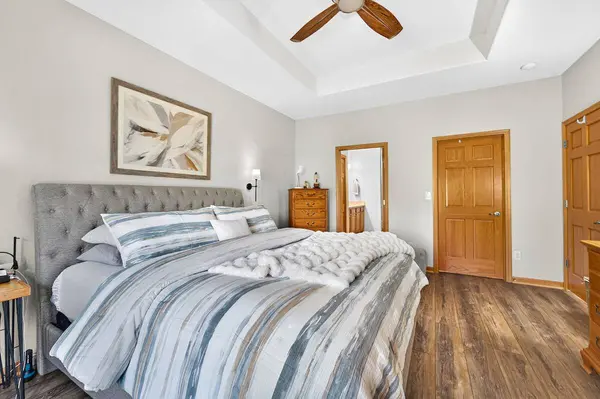 W162N5533 Westwind Dr, Menomonee Falls, WI 53051
