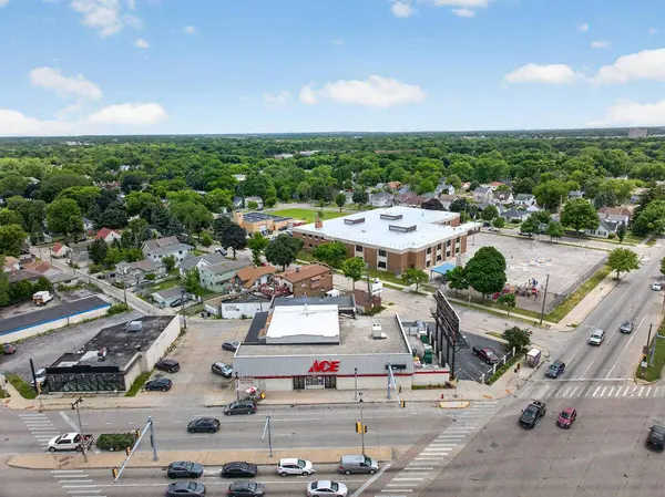 5020 W Fond Du Lac 5012-5022 Ave, Milwaukee, WI 53216