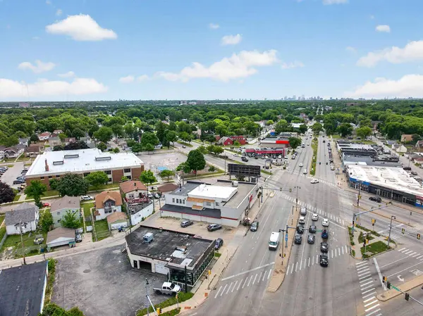 5020 W Fond Du Lac 5012-5022 Ave, Milwaukee, WI 53216
