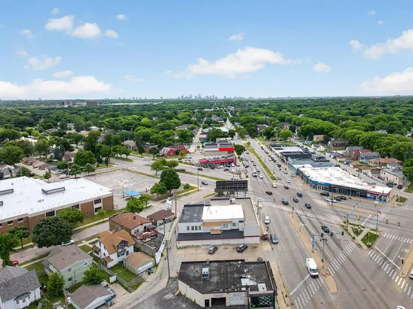 5020 W Fond Du Lac 5012-5022 Ave, Milwaukee, WI 53216