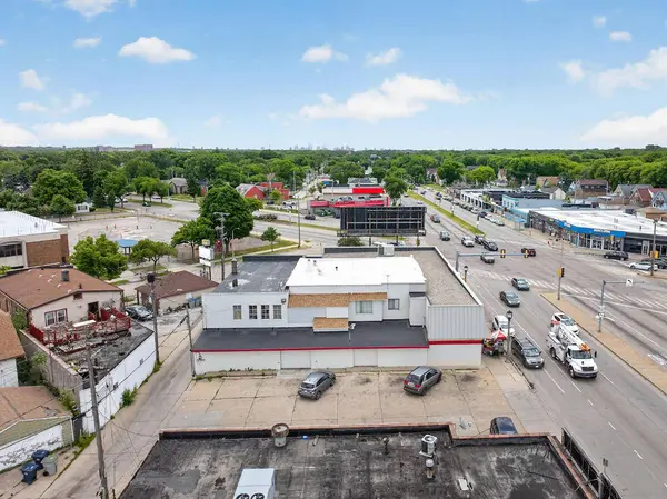 5020 W Fond Du Lac 5012-5022 Ave, Milwaukee, WI 53216