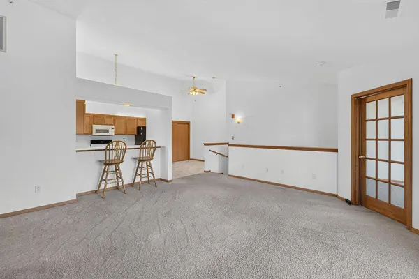 9410 W Loomis 2 Rd, Franklin, WI 53132