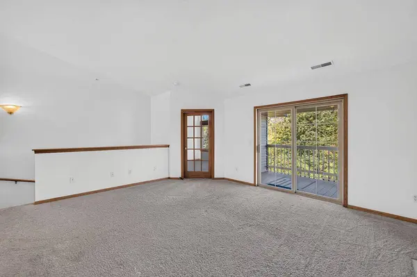 9410 W Loomis 2 Rd, Franklin, WI 53132