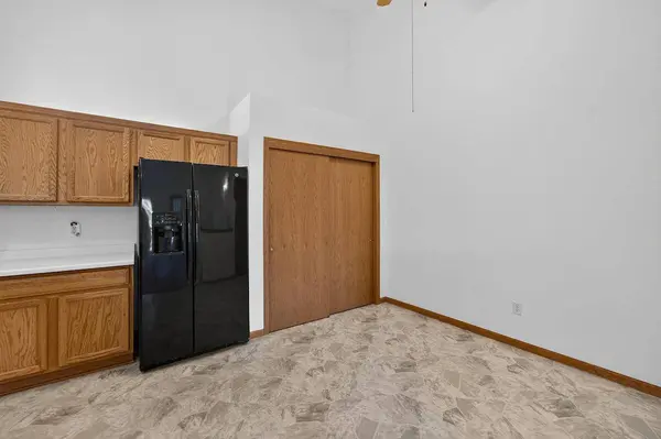 9410 W Loomis 2 Rd, Franklin, WI 53132