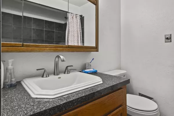 Longmont, CO 80501-1405,1002 Harmon Pl #1002, 1004