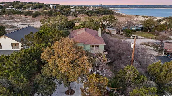 1211 Sherwood, Canyon Lake, TX 78133