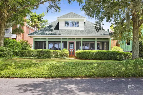 409 S Mobile Street, Fairhope, AL 36532