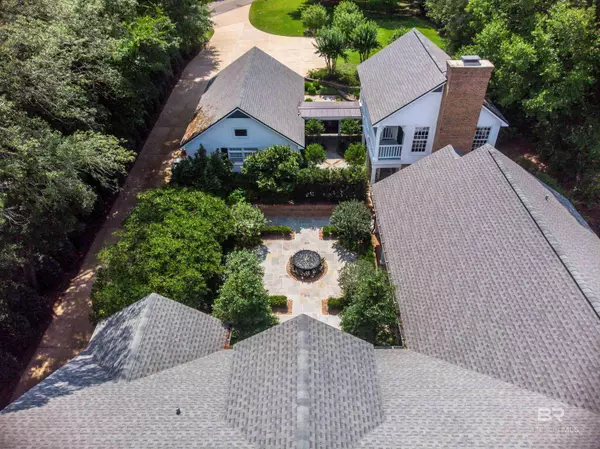 9046 Neumann Drive, Perdido Beach, AL 36530