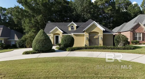 8899 North Court, Daphne, AL 36527