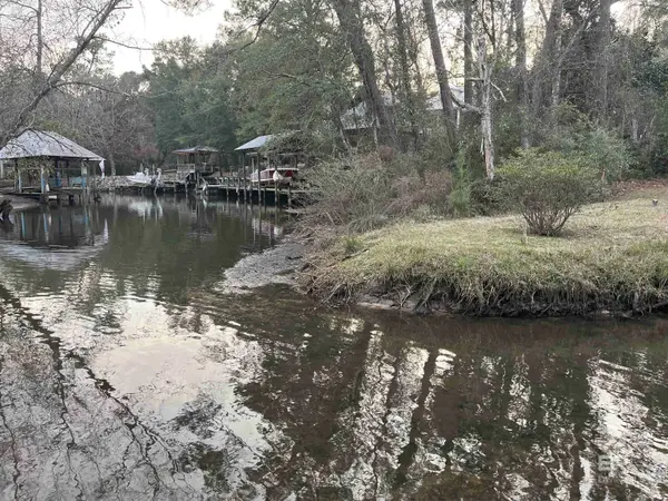 912 Sea Cliff Drive, Fairhope, AL 36532-3835