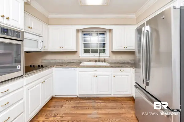 230 Cache Cir, Chickasaw, AL 36611