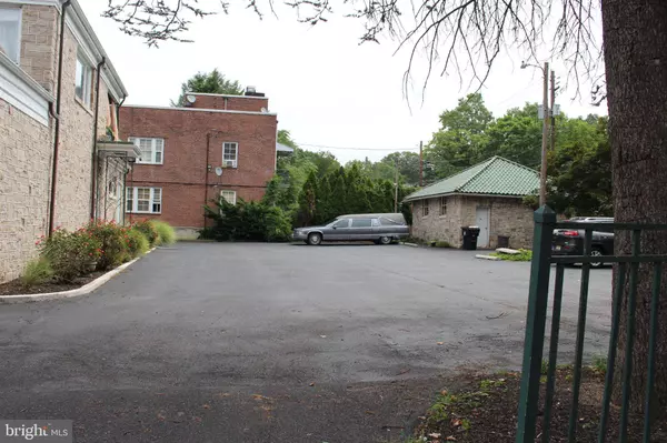 2001 MARKET ST, Harrisburg, PA 17103