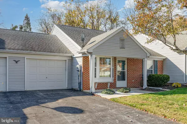 28 FIELDCREST DR, Mechanicsburg, PA 17050