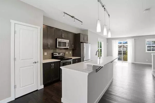 22 Nolan Hill Gate NW, Calgary, AB T3R 0T9