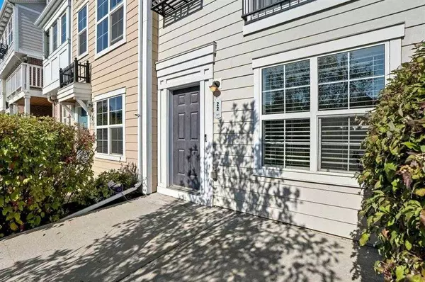 22 Nolan Hill Gate NW, Calgary, AB T3R 0T9