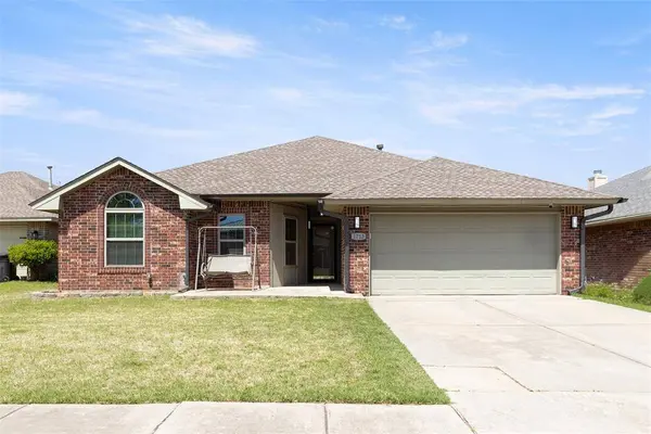 1713 SE 17th ST, Moore, OK 73160