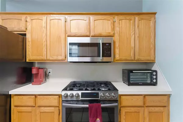 1713 SE 17th ST, Moore, OK 73160