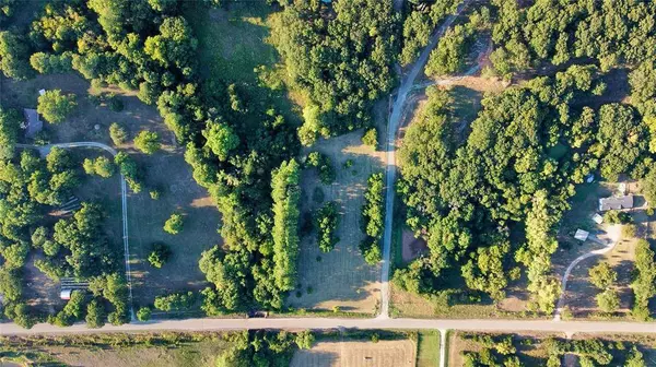 000 S Moccasin Trail RD, Meeker, OK 74855