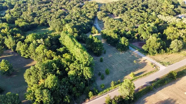 000 S Moccasin Trail RD, Meeker, OK 74855