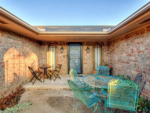9908 S Youngs LN, Oklahoma City, OK 73159