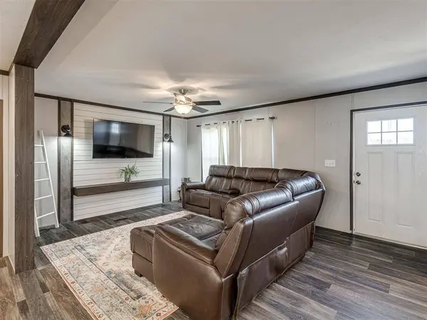 24047 MacArthur BLVD, Blanchard, OK 73010