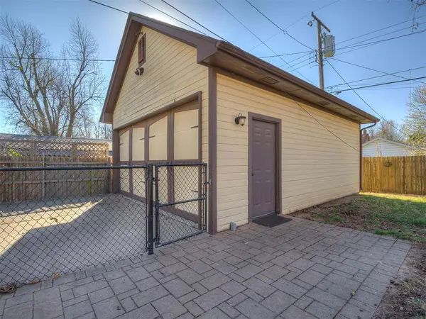 2040 NW 21st ST, Oklahoma City, OK 73106