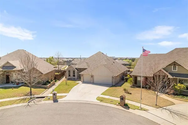3104 Venice CT, Norman, OK 73071