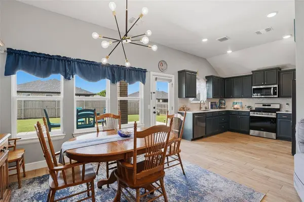 300 Isabella DR, Blanchard, OK 73010