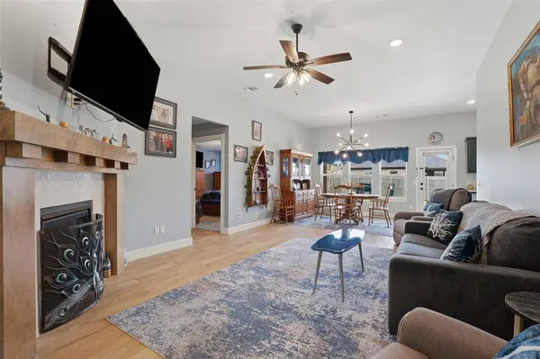 300 Isabella DR, Blanchard, OK 73010
