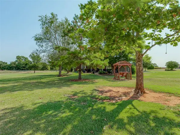413 Summer Oaks DR, Blanchard, OK 73010
