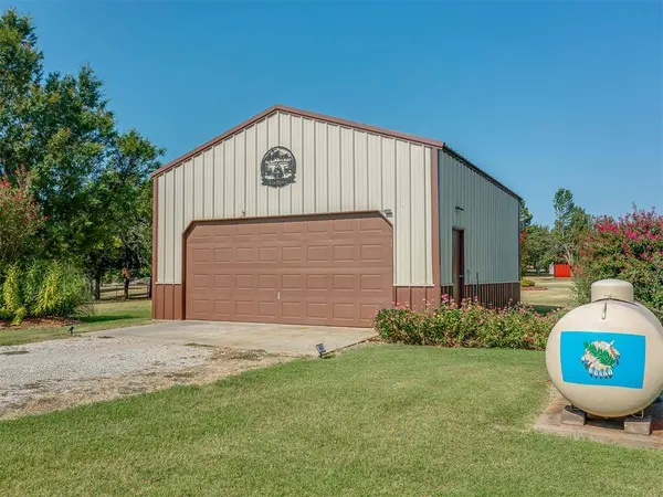 413 Summer Oaks DR, Blanchard, OK 73010