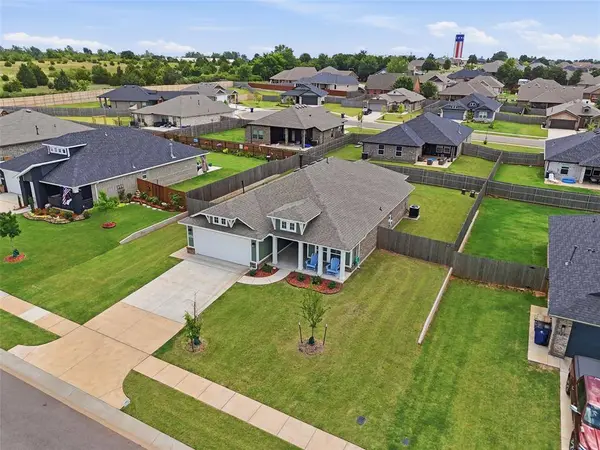 300 Isabella DR, Blanchard, OK 73010