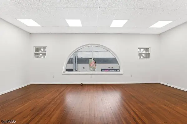 48 Commerce St, Newark City, NJ 07102