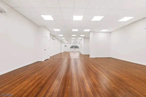 48 Commerce St, Newark City, NJ 07102