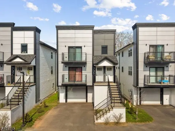 735 Seaport Dr #2, Elizabeth City, NJ 07201