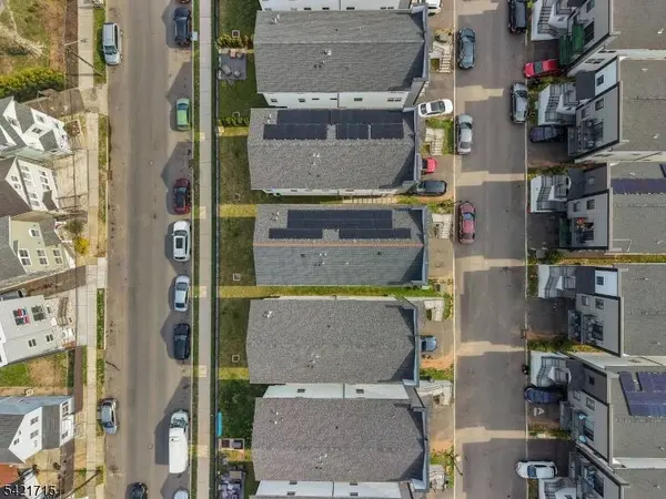 735 Seaport Dr #2, Elizabeth City, NJ 07201