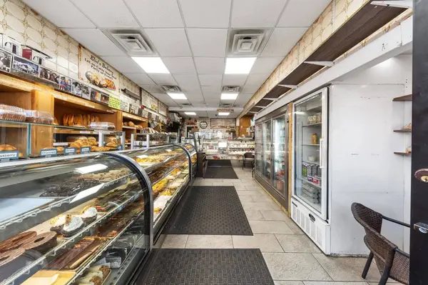 442 WEST SIDE AVE, Jc West Bergen, NJ 07304