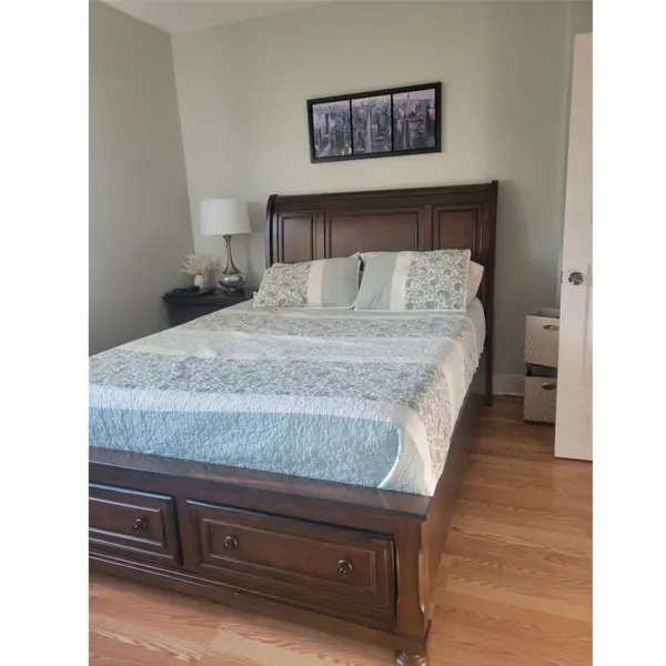 32-51 110th St, New York, NY 11369