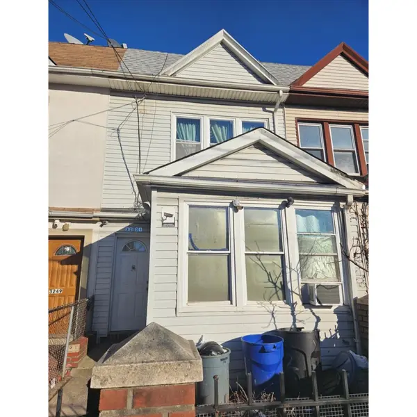 32-51 110th St, New York, NY 11369