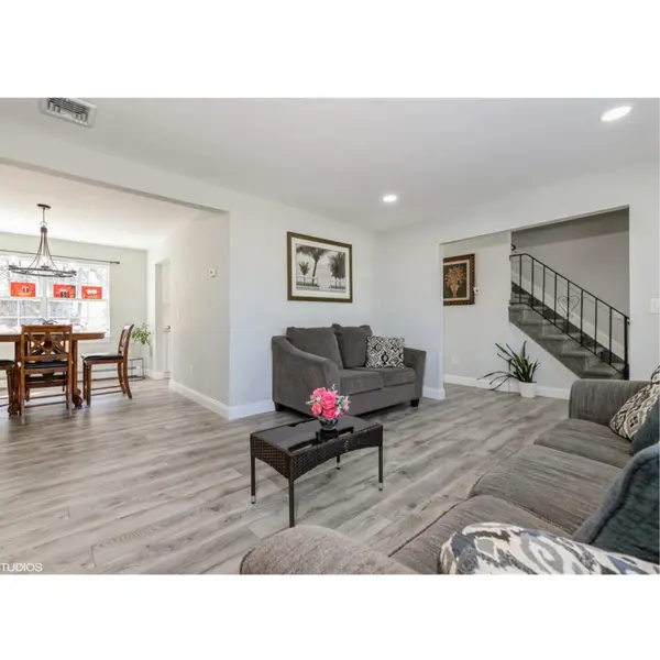 33 Sundown Drive, Bellport, York 11713