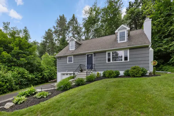 25 Hillside Circle, Brookfield, CT 06804