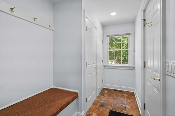 347 West Avenue, Darien, CT 06820