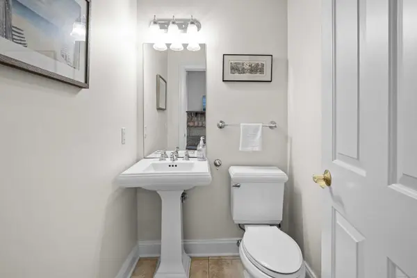 347 West Avenue, Darien, CT 06820