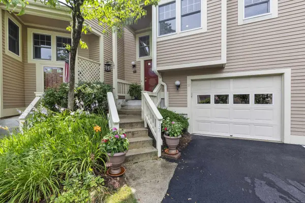 37 Brittania Drive #62, Danbury, CT 06811